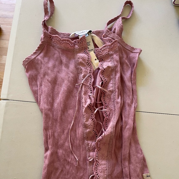 Vintage 2000’s Abercrombie pink ribbed tank top